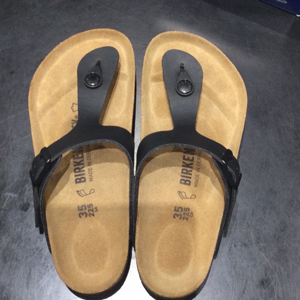 New in box, Birkenstock Gizeh BS